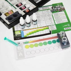 ProAquatest Combiset Pond, Test case to perform water analysis in the Koi pond and in the garden pond - JBL